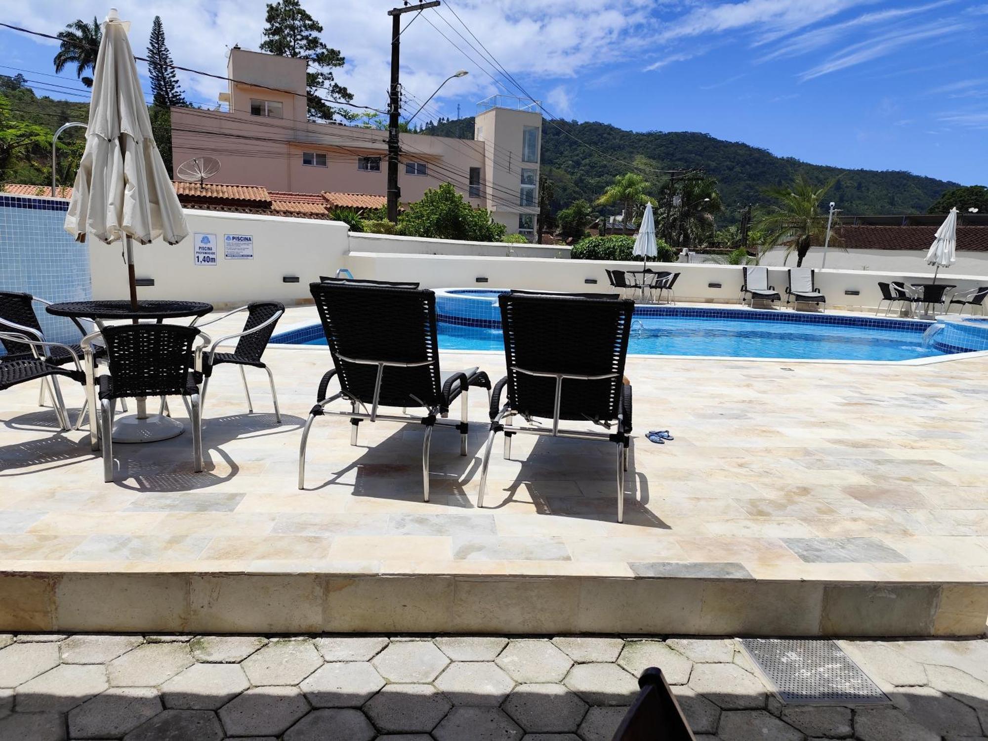 Apto Com Ar-Cond E Piscina A 100 M Praia Da Enseada Убатуба Экстерьер фото
